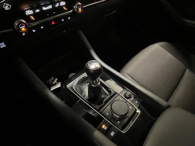 Mazda Mazda3 23