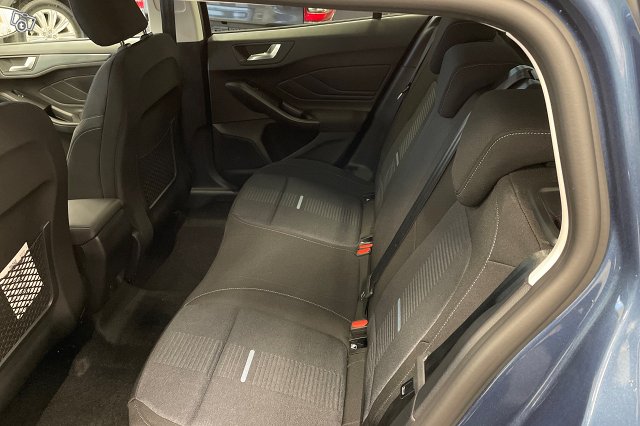 FORD FOCUS 9