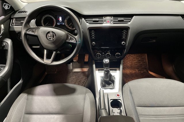 Skoda Octavia 7