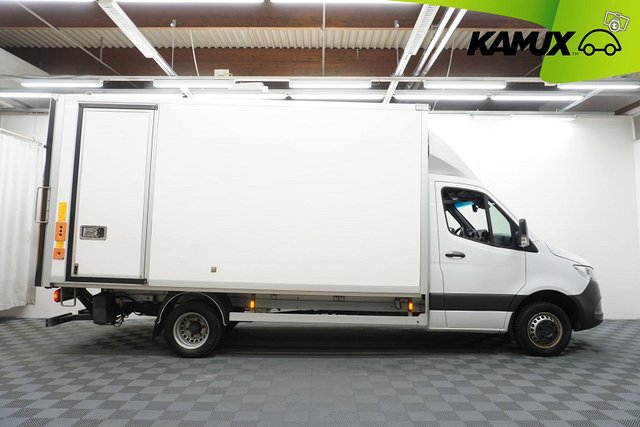 Mercedes-Benz Sprinter 2