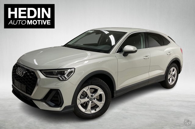 AUDI Q3 1