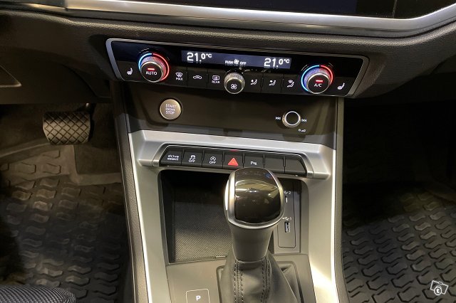 AUDI Q3 14