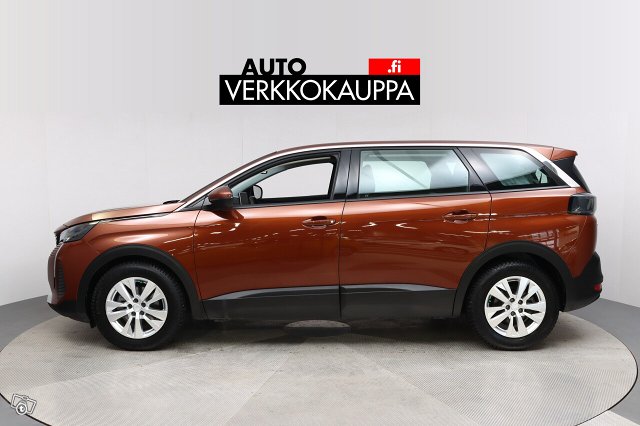 PEUGEOT 5008 8