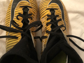 Nike mercurial nappikset, Jalkapallo, Urheilu ja ulkoilu, Pori, Tori.fi Nike mercurial nappikset, Jalkapallo, Urheilu ja ulkoilu, Pori, Tori.fi