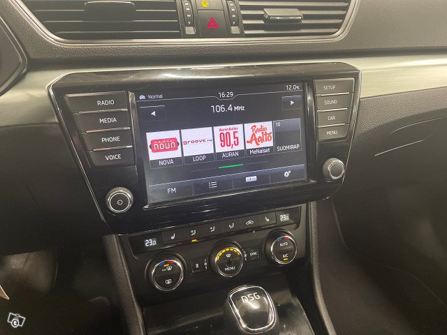 SKODA Superb 14