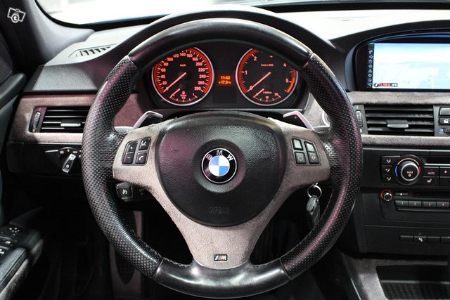 BMW 335 16