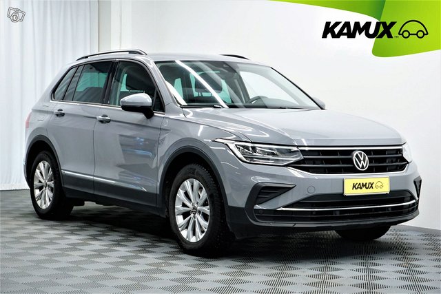 Volkswagen Tiguan 1