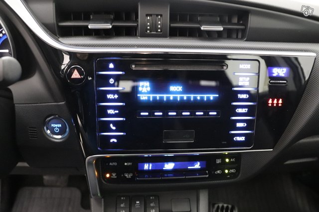 Toyota Auris 14