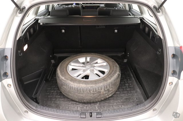 Toyota Auris 15