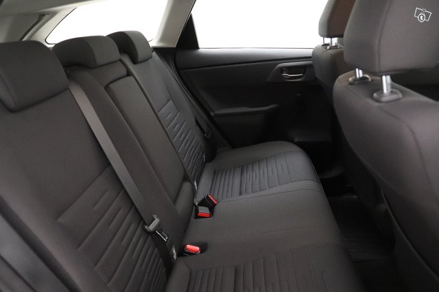 Toyota Auris 16