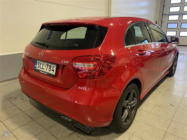 MERCEDES-BENZ A 3