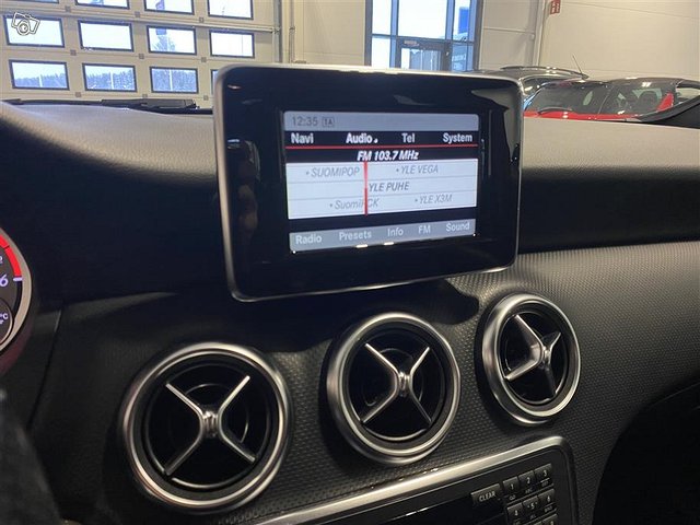 MERCEDES-BENZ A 17