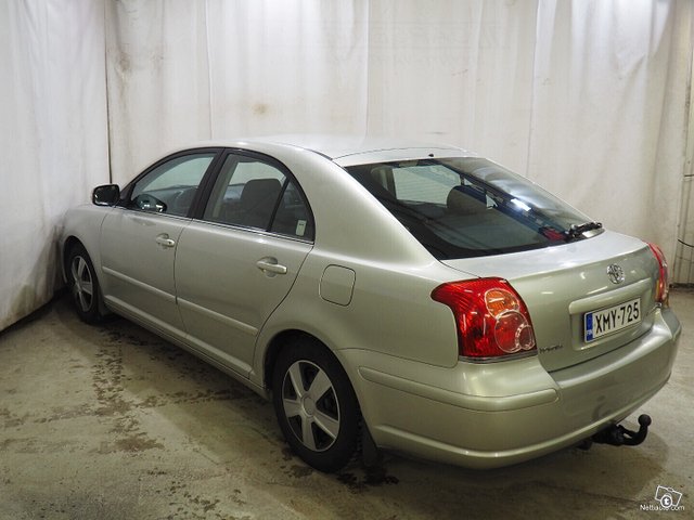 Toyota Avensis 4