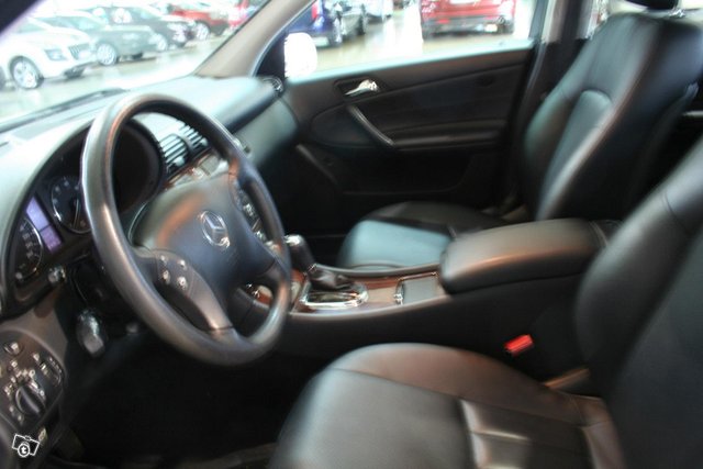 Mercedes-Benz C 6