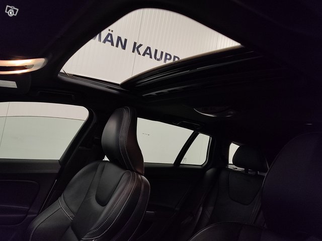 Volvo V60 9