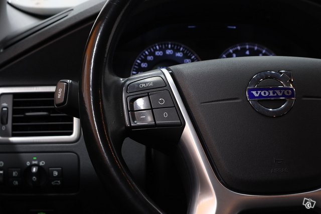 Volvo V70 18