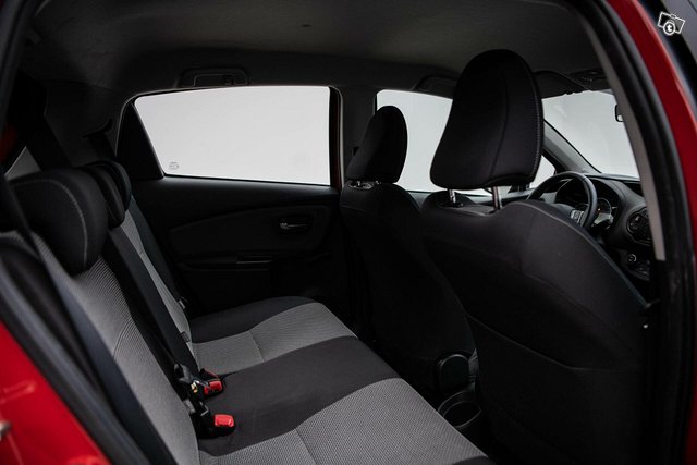 Toyota Yaris 18
