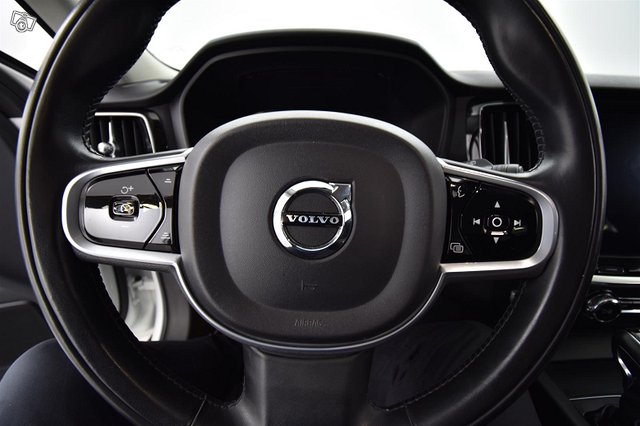 VOLVO V60 18