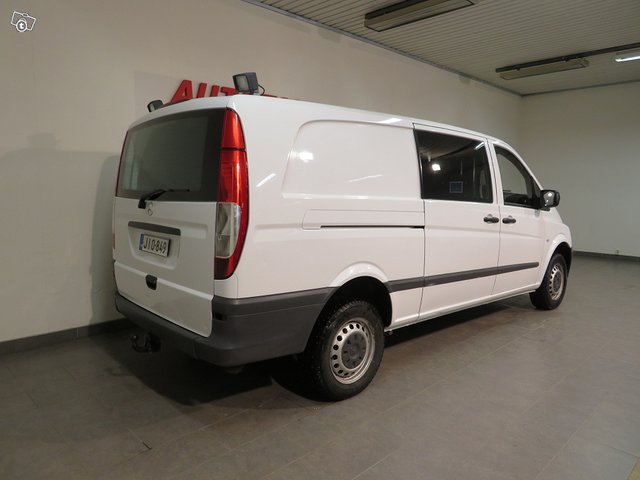 Mercedes-Benz Vito 4