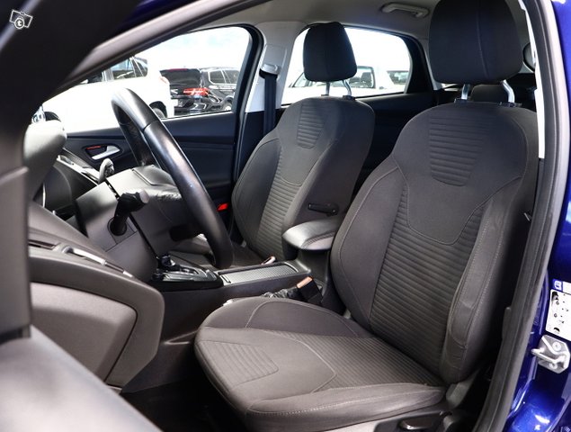 Ford Focus 10