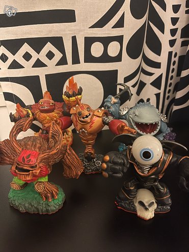 Skylanders giants, Pelit ja muut harrastuk...