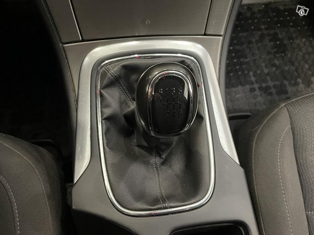 Opel Insignia 19