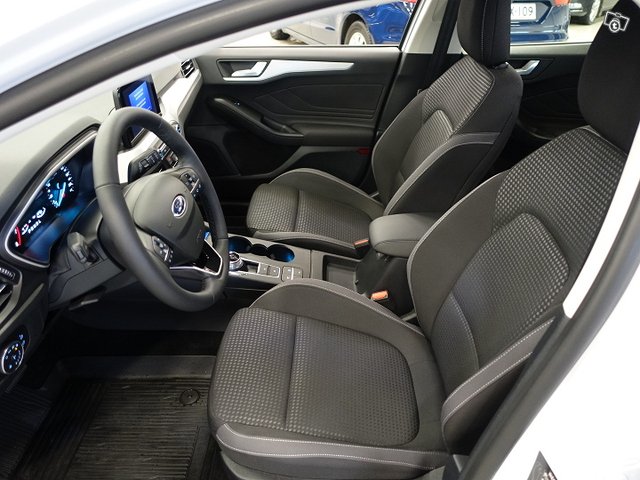 FORD Focus 9
