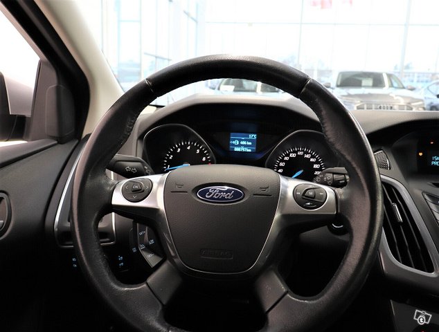 Ford Focus 8