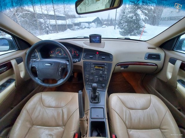 Volvo V70 11