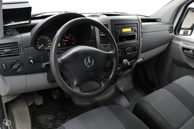 Mercedes-Benz Sprinter 8
