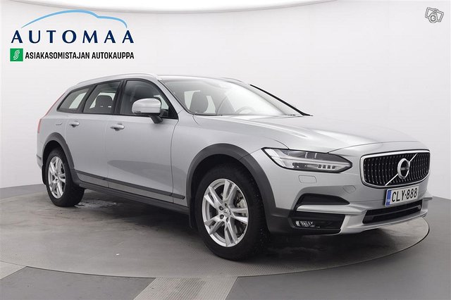 VOLVO V90 Cross Country 2