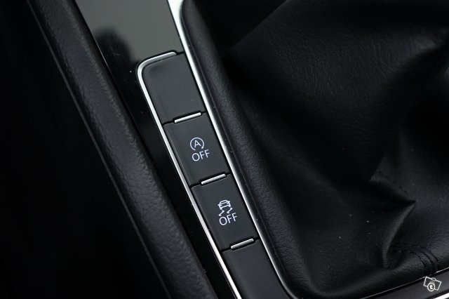 Volkswagen Golf 19