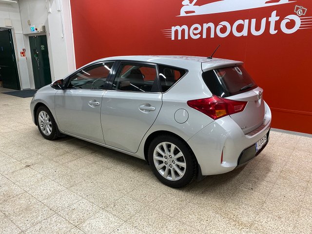Toyota Auris 6