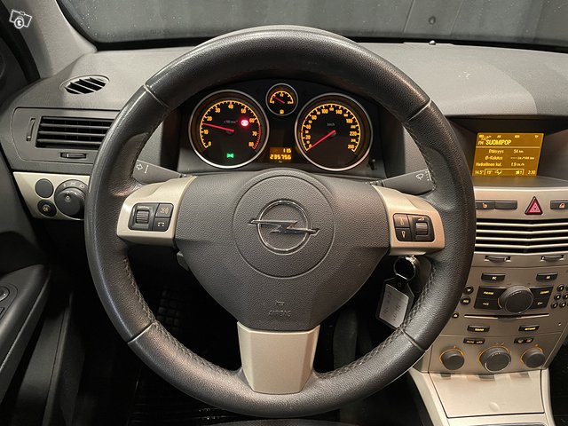 Opel Astra 12