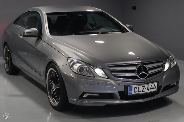 Mercedes-Benz E