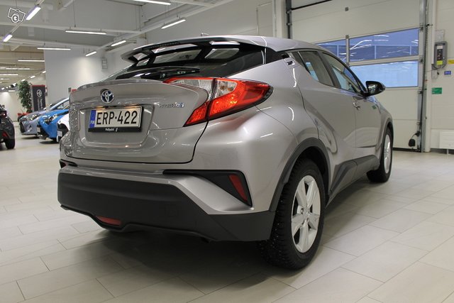 Toyota C-HR 5