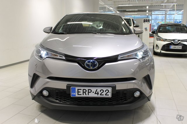 Toyota C-HR 7
