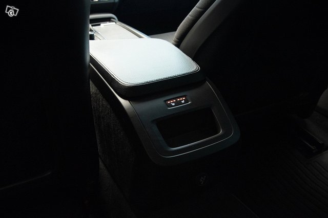 VOLVO V90 23