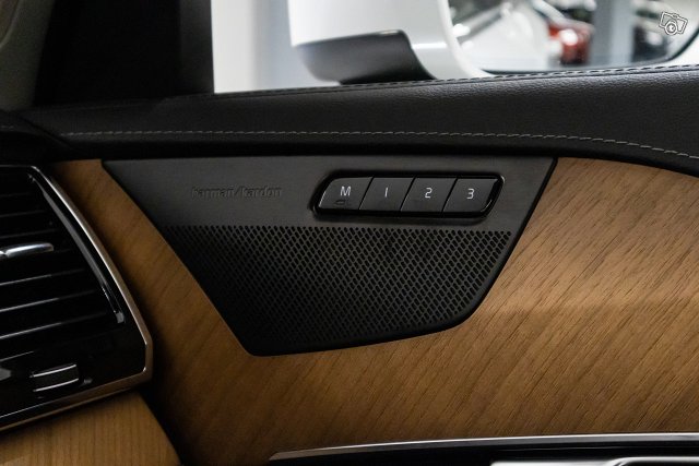 Volvo XC90 14