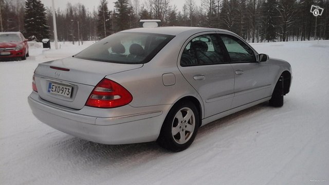 Mercedes-Benz E 4