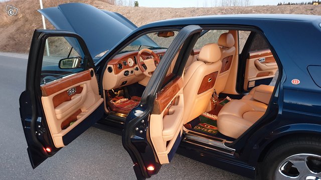 Bentley Arnage 8