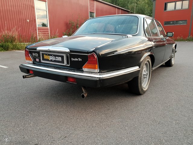Jaguar XJ 5