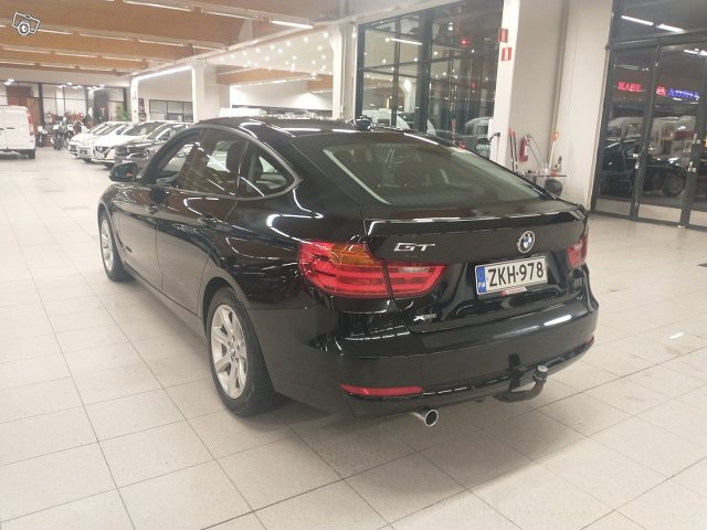 BMW 320 Gran Turismo 2