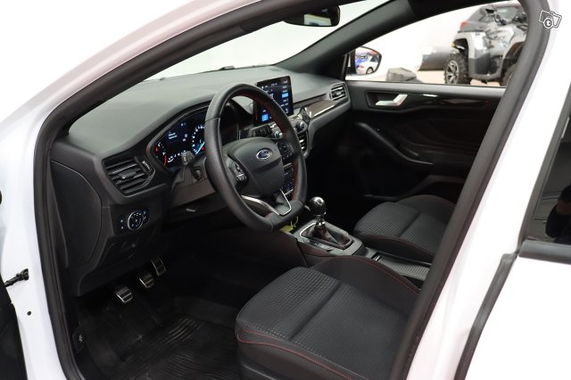 Ford Focus 11