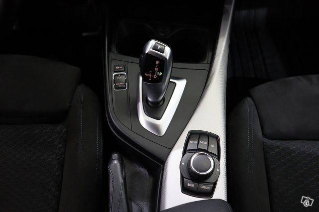 BMW 118 17