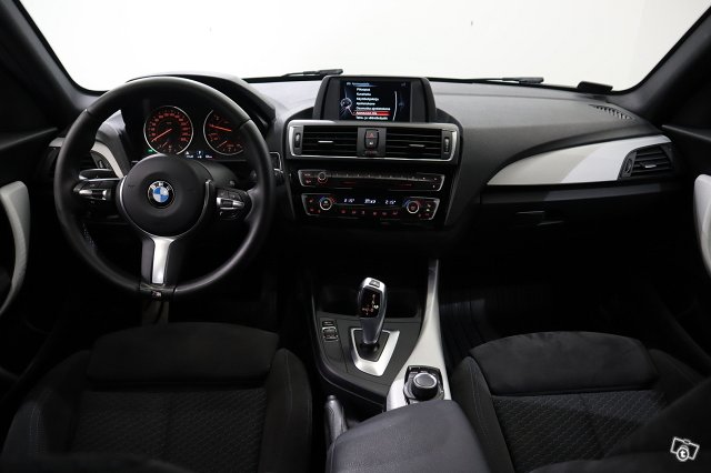 BMW 118 18