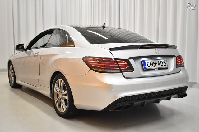 Mercedes-Benz E 5