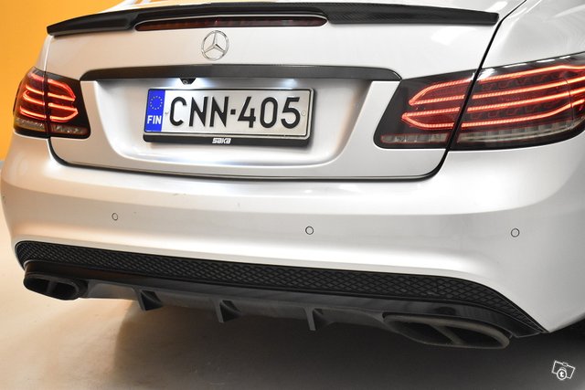 Mercedes-Benz E 9