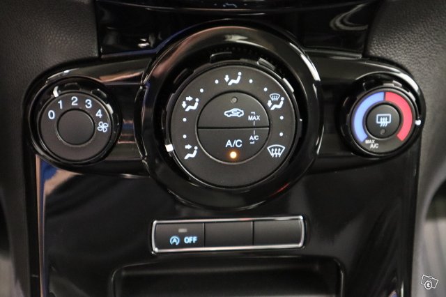 Ford Fiesta 16