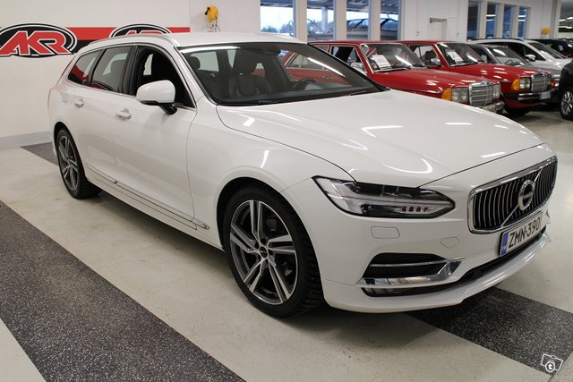 VOLVO V90 3